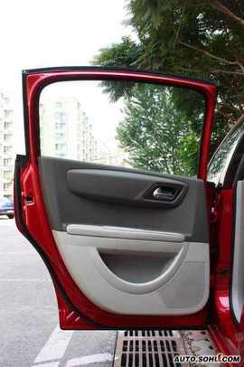 雪铁龙世嘉外观