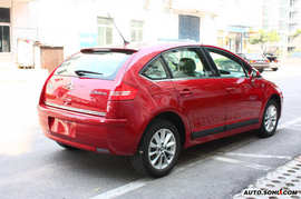 雪铁龙世嘉外观