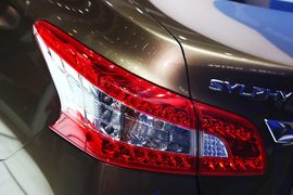 东风日产新轩逸