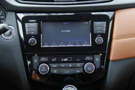 2017款日产奇骏2.5L