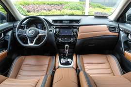 2017款日产奇骏2.5L