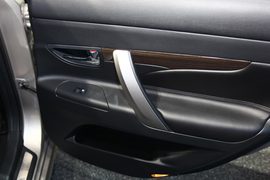 长安RAETON北京车展实拍