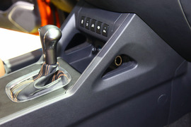 2012款江淮瑞鹰II北京车展实拍