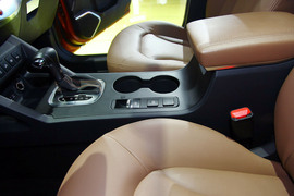 2012款江淮瑞鹰II北京车展实拍