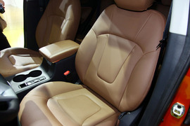 2012款江淮瑞鹰II北京车展实拍