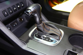 2012款江淮瑞鹰II北京车展实拍