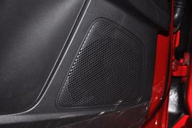 2012款福特福克斯两厢2.0L手自一体豪华运动型