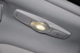 2012款福特福克斯两厢2.0L手自一体豪华运动型