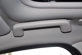 2012款福特福克斯两厢2.0L手自一体豪华运动型