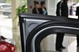 2012款福特福克斯三厢1.6L手动风尚型