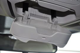 2012款福特福克斯三厢1.6L手动风尚型