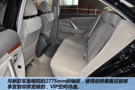 2012款丰田凯美瑞200E