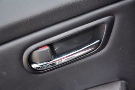 2012款一汽马自达睿翼轿跑车2.0L豪华版