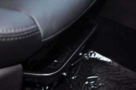 2012款一汽马自达睿翼轿跑车2.0L豪华版