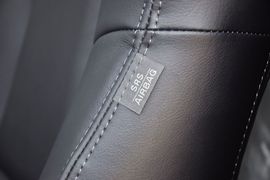 2012款一汽马自达睿翼轿跑车2.0L豪华版