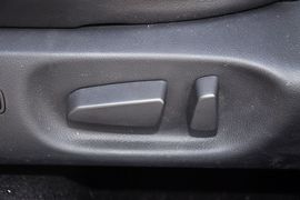 2012款一汽马自达睿翼轿跑车2.0L豪华版