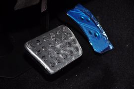 2012款一汽马自达睿翼轿跑车2.0L豪华版