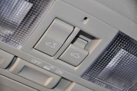 2012款一汽马自达睿翼轿跑车2.0L豪华版