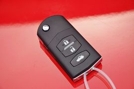 2012款一汽马自达睿翼轿跑车2.0L豪华版