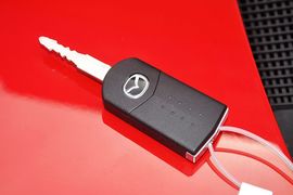 2012款一汽马自达睿翼轿跑车2.0L豪华版