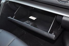 2012款一汽马自达睿翼轿跑车2.0L豪华版