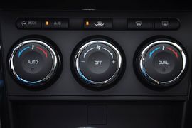 2012款一汽马自达睿翼轿跑车2.0L豪华版