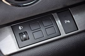 2012款一汽马自达睿翼轿跑车2.0L豪华版