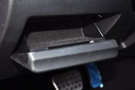 2012款一汽马自达睿翼轿跑车2.0L豪华版