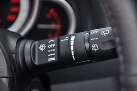 2012款一汽马自达睿翼轿跑车2.0L豪华版