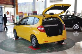 2011款广汽本田飞度1.3L自动舒适版