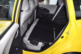 2011款广汽本田飞度1.3L自动舒适版