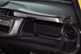 2011款广汽本田飞度1.3L自动舒适版