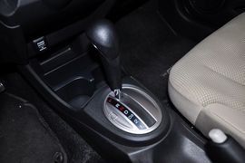 2011款广汽本田飞度1.3L自动舒适版