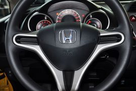 2011款广汽本田飞度1.3L自动舒适版