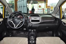 2011款广汽本田飞度1.3L自动舒适版