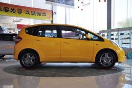 2011款广汽本田飞度1.3L自动舒适版