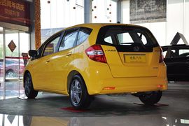 2011款广汽本田飞度1.3L自动舒适版