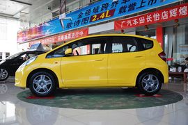 2011款广汽本田飞度1.3L自动舒适版