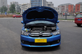 2012款东风雪铁龙新世嘉两厢1.6L自动乐尚型
