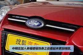 2012款福特福克斯两厢2.0L手自一体豪华运动型到店实拍