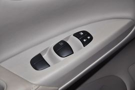 2012款东风日产新轩逸1.8L