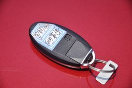 2012款东风日产新轩逸1.8L