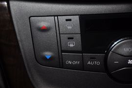 2012款东风日产新轩逸1.8L