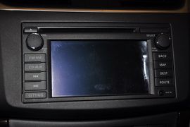 2012款东风日产新轩逸1.8L