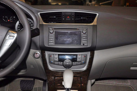 2012款东风日产新轩逸1.8L