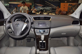 2012款东风日产新轩逸1.8L
