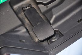 2012款东风雪铁龙新世嘉两厢1.6L自动乐享型