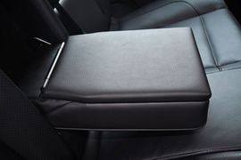 2012款东风雪铁龙新世嘉两厢1.6L自动乐享型