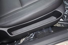 2012款东风雪铁龙新世嘉两厢1.6L自动乐享型