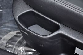 2012款东风雪铁龙新世嘉两厢1.6L自动乐享型